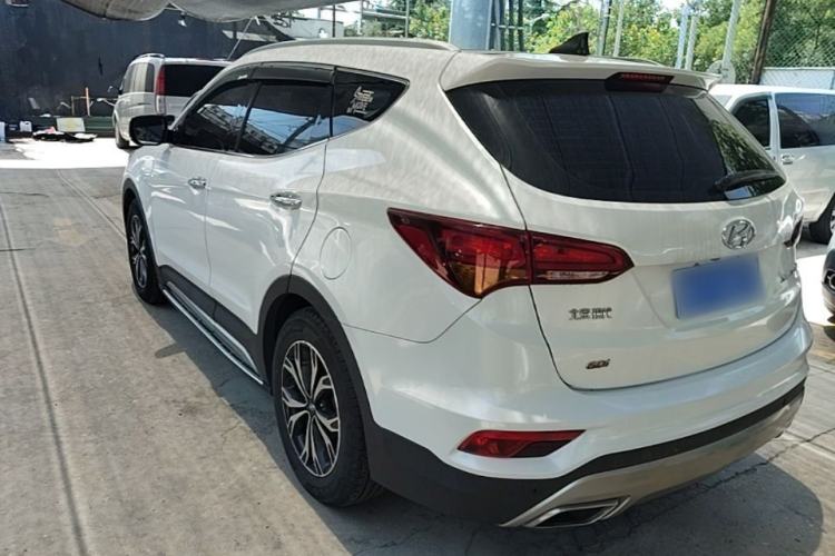 Used Hyundai Santa Fe 2017 2.4L Automatic Two-Wheel Drive Smart Version 5 Seats Rear Left 45 Deg