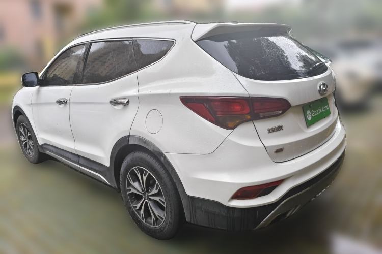 Used Hyundai Santa Fe 2017 2.4L Automatic Two-Wheel Drive Smart Version 5 Seats Rear Left 45 Deg