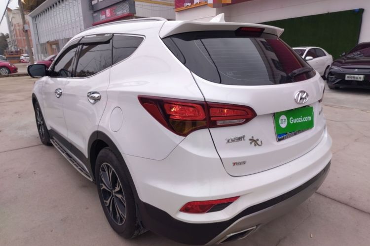Used Hyundai Santa Fe 2017 2.0T Automatic All-Wheel Drive Smart 7-Seater Rear Left 45 Deg
