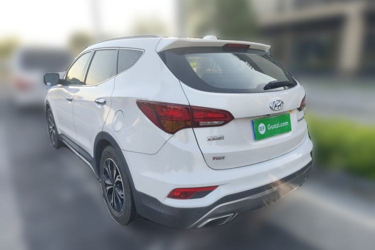 Used Hyundai Santa Fe 2017 2.0T Automatic Two-Wheel Drive Smart Version 7 Seats Rear Left 45 Deg
