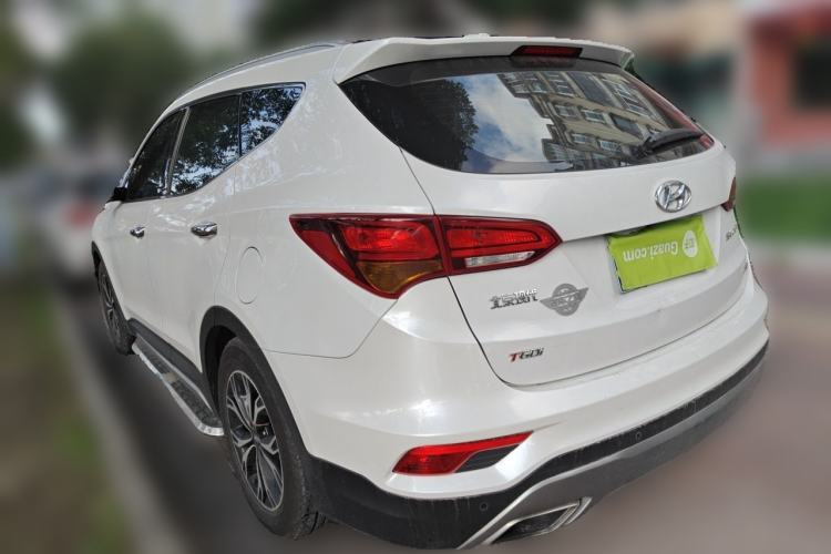 Used Hyundai Santa Fe 2017 2.0T Automatic All-Wheel Drive Smart 7-Seater Rear Left 45 Deg