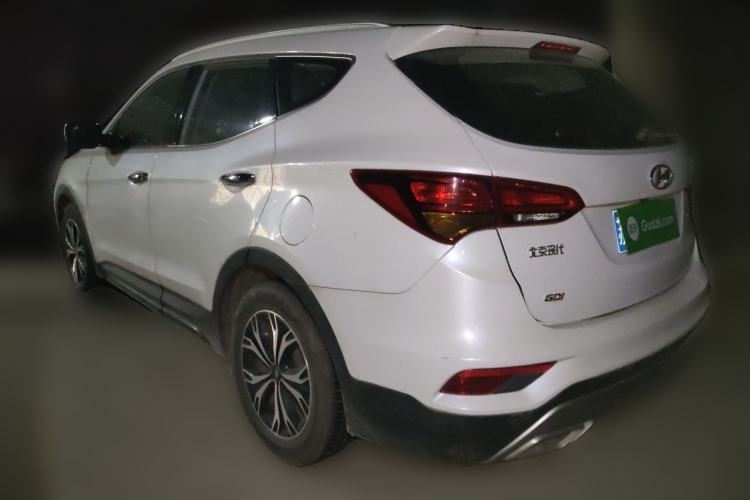 Used Hyundai Santa Fe 2017 2.4L Automatic Two-Wheel Drive Smart Version 5 Seats Rear Left 45 Deg