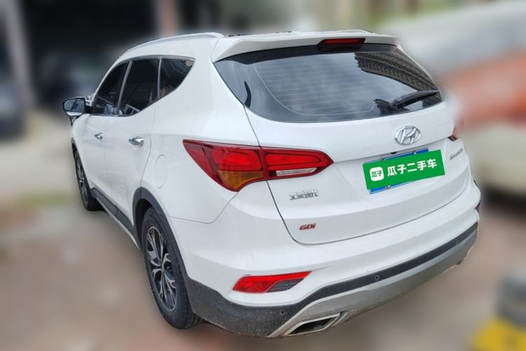 Used Hyundai Santa Fe 2017 2.4L Automatic Two-Wheel Drive Smart Version 5 Seats Rear Left 45 Deg