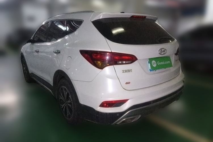 Used Hyundai Santa Fe 2017 2.4L Automatic Two-Wheel Drive Smart Version 5 Seats Rear Left 45 Deg