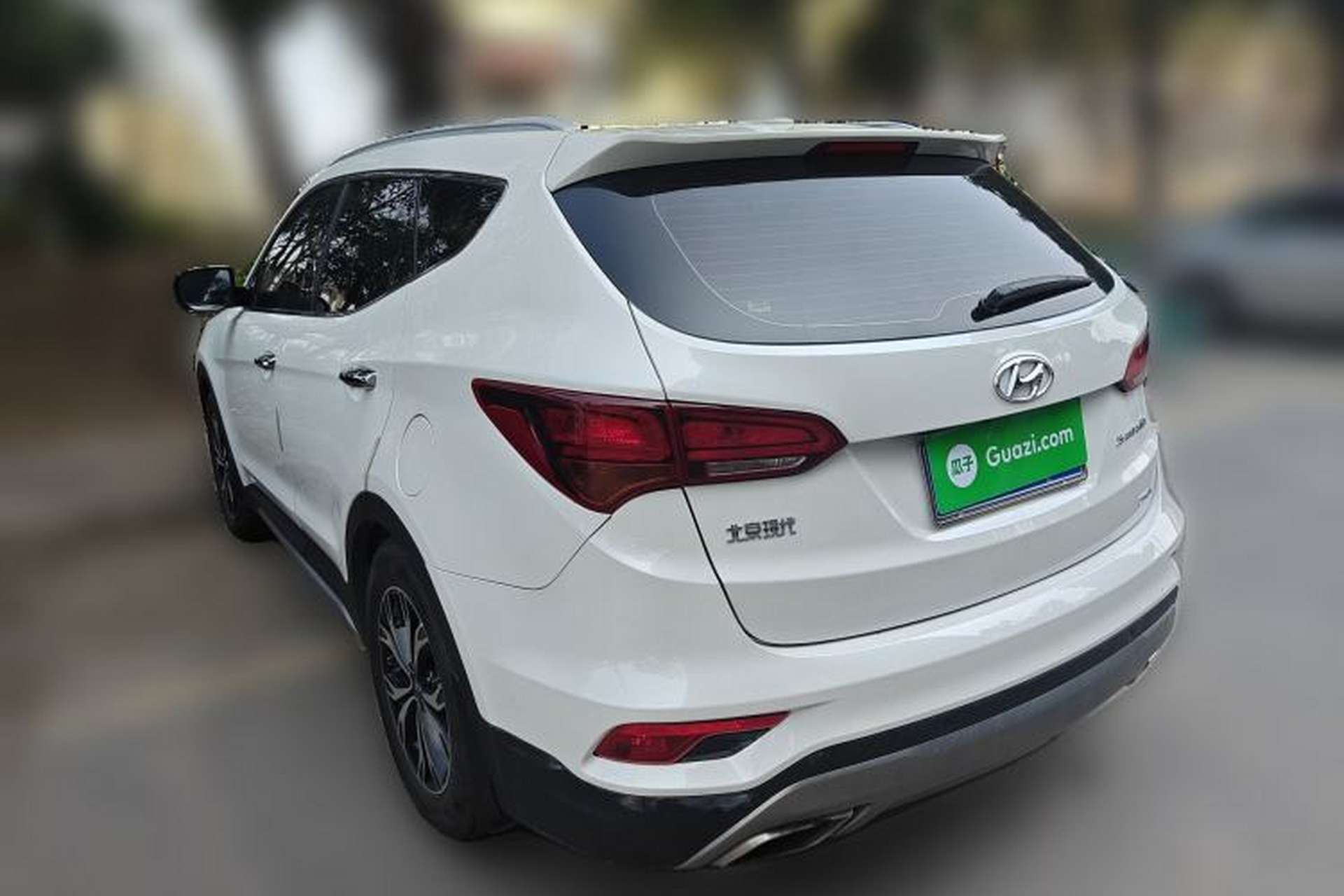 Used Hyundai Santa Fe 2017 2.0T Automatic Two-Wheel Drive Smart Version 7 Seats Rear Left 45 Deg
