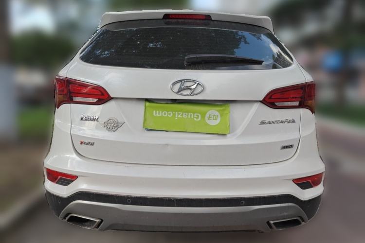 Used Hyundai Santa Fe 2017 2.0T Automatic All-Wheel Drive Smart 7-Seater Rear