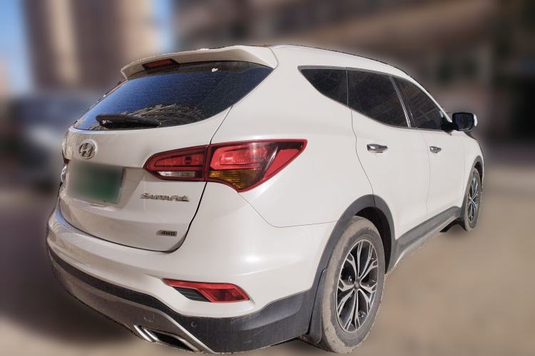 Used Hyundai Santa Fe 2017 2.0T Automatic All-Wheel Drive Smart 7-Seater Rear Right 45 Deg