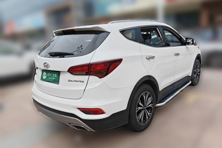 Used Hyundai Santa Fe 2017 2.4L Automatic Two-Wheel Drive Smart Version 5 Seats Rear Right 45 Deg