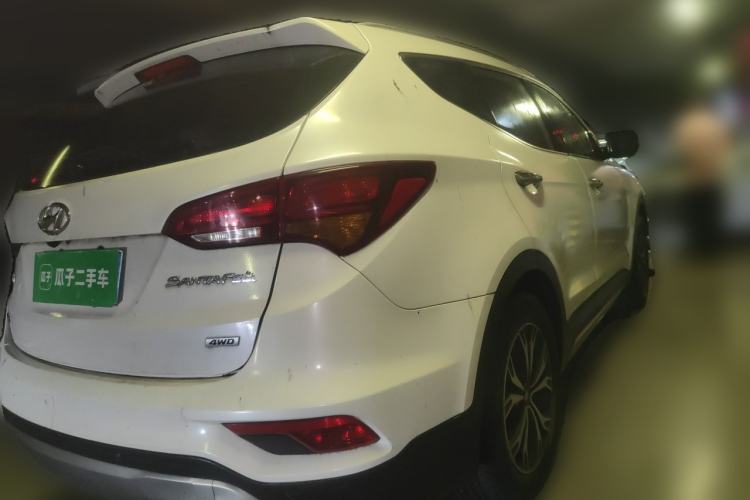 Used Hyundai Santa Fe 2017 2.0T Automatic All-Wheel Drive Smart 7-Seater Rear Right 45 Deg