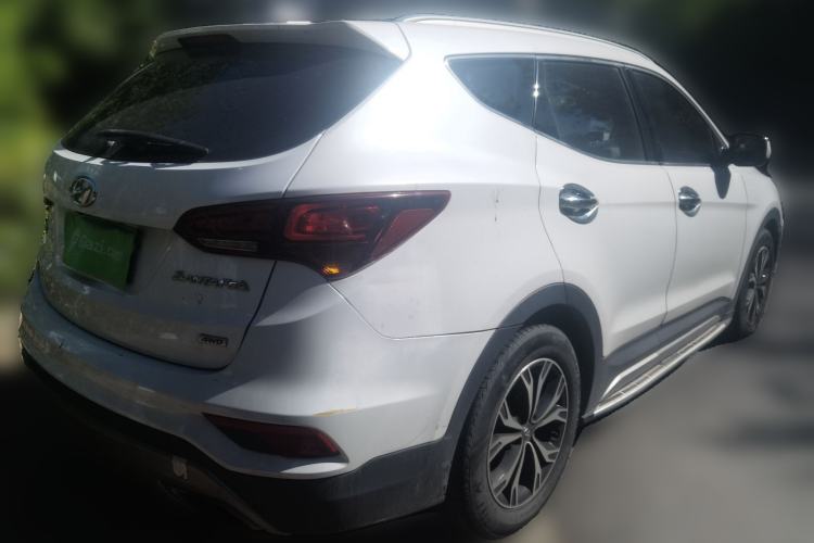 Used Hyundai Santa Fe 2017 2.0T Automatic All-Wheel Drive Smart 7-Seater Rear Right 45 Deg