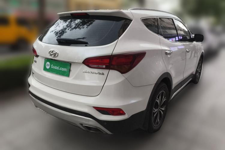 Used Hyundai Santa Fe 2017 2.4L Automatic Two-Wheel Drive Smart Version 5 Seats Rear Right 45 Deg