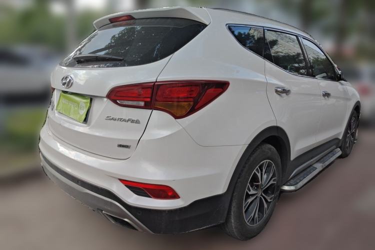 Used Hyundai Santa Fe 2017 2.0T Automatic All-Wheel Drive Smart 7-Seater Rear Right 45 Deg