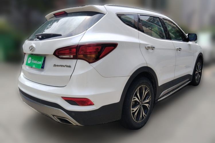 Used Hyundai Santa Fe 2017 2.4L Automatic Two-Wheel Drive Smart Version 5 Seats Rear Right 45 Deg