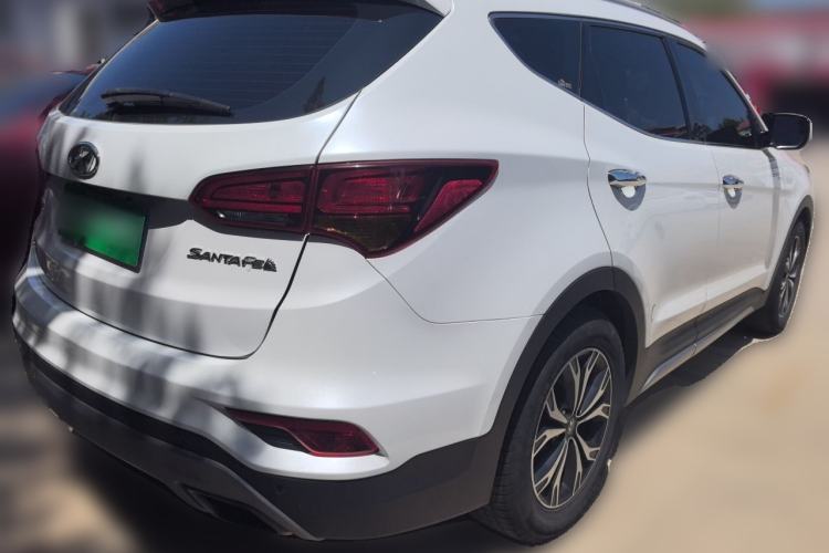 Used Hyundai Santa Fe 2017 2.4L Automatic Two-Wheel Drive Smart Version 5 Seats Rear Right 45 Deg