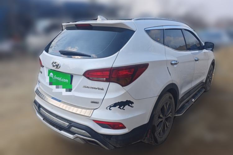 Used Hyundai Santa Fe 2017 2.0T Automatic All-Wheel Drive Smart 7-Seater Rear Right 45 Deg
