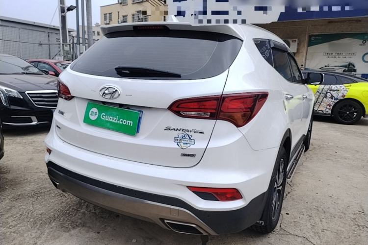 Used Hyundai Santa Fe 2017 2.0T Automatic All-Wheel Drive Smart 7-Seater Rear Right 45 Deg