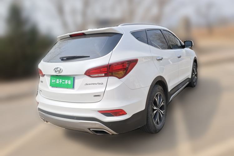 Used Hyundai Santa Fe 2017 2.0T Automatic All-Wheel Drive Smart 7-Seater Rear Right 45 Deg