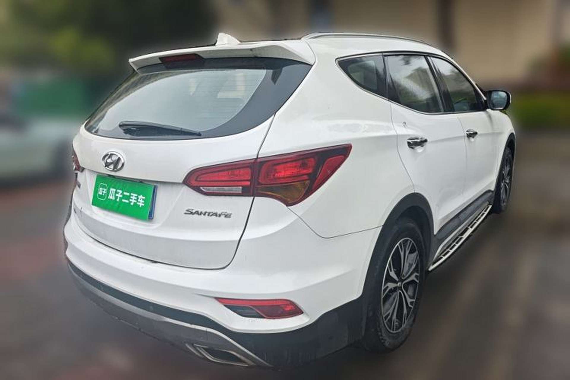 Used Hyundai Santa Fe 2017 2.0T Automatic Two-Wheel Drive Smart Version 7 Seats Rear Right 45 Deg