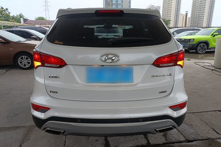 Used Hyundai Santa Fe 2017 2.0T Automatic All-Wheel Drive Smart 7-Seater Rear