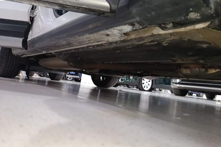 Used Hyundai Santa Fe 2017 2.0T Automatic All-Wheel Drive Smart 7-Seater Right Side Sill