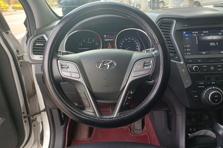 Used Hyundai Santa Fe 2017 2.0T Automatic All-Wheel Drive Smart 7-Seater Steering Wheel