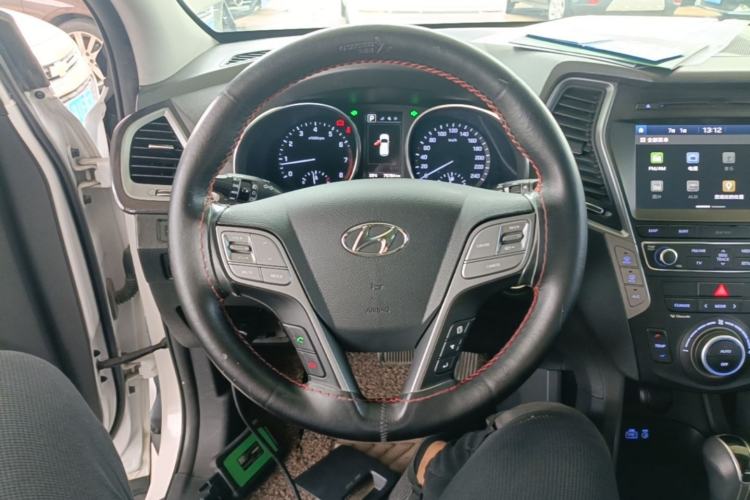 Used Hyundai Santa Fe 2017 2.0T Automatic All-Wheel Drive Smart 7-Seater Steering Wheel
