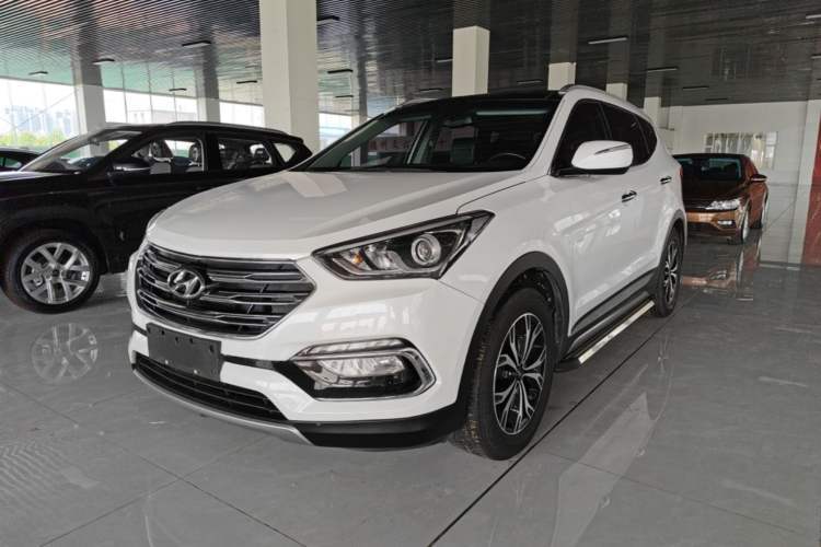 Used Hyundai Santa Fe 2017 2.0T Automatic Two-Wheel Drive Smart Version 7 Seats Guazi used car, China used car export, Used car for sale, Used  cars, Cheapest cars for sale