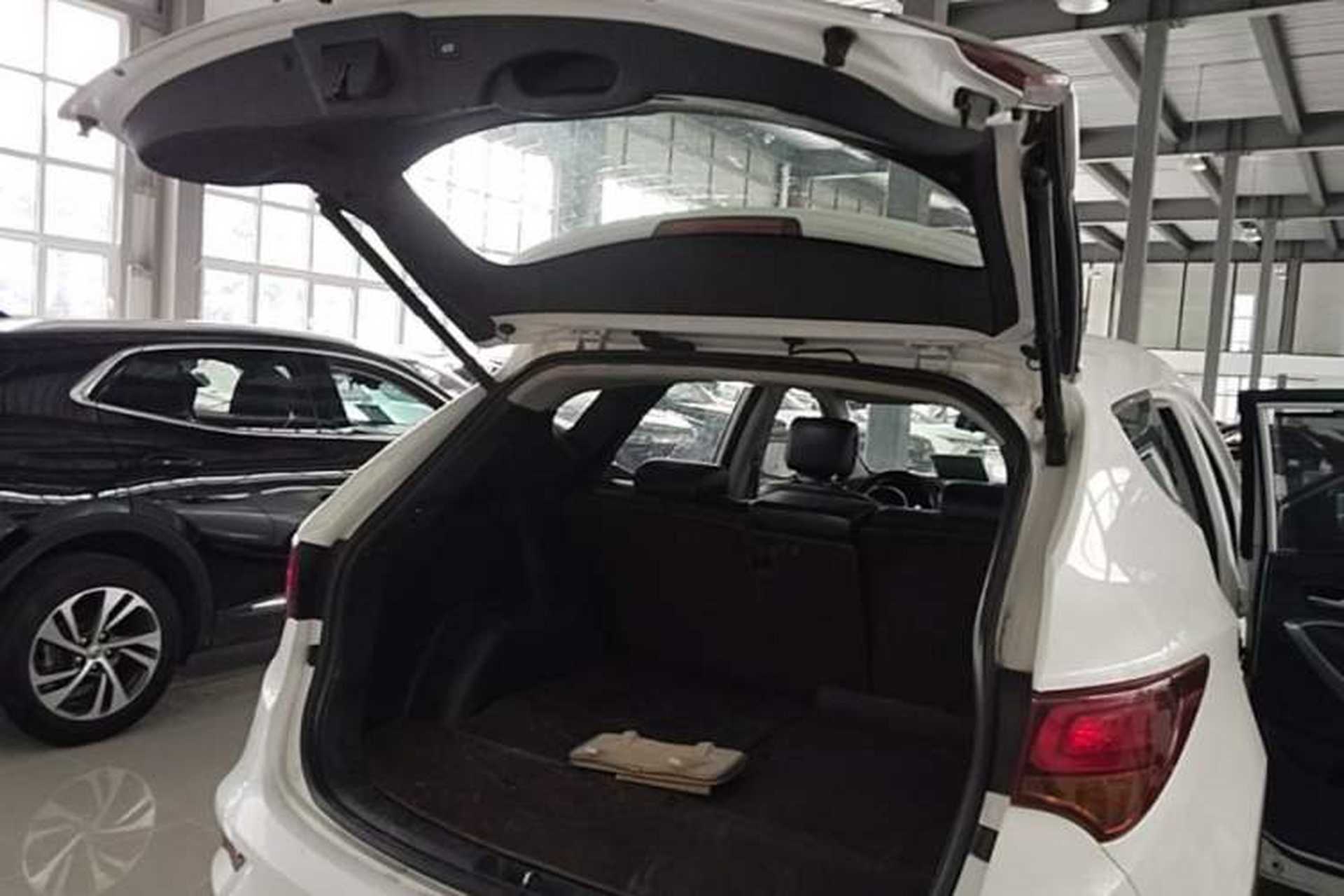 Used Hyundai Santa Fe 2017 2.0T Automatic All-Wheel Drive Smart 7-Seater Trunk