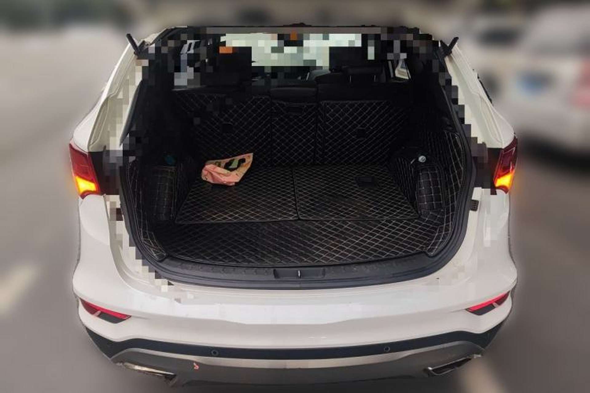 Used Hyundai Santa Fe 2017 2.0T Automatic Two-Wheel Drive Smart Version 7 Seats Trunk