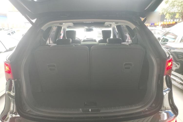 Used Hyundai Santa Fe 2017 2.0T Automatic All-Wheel Drive Smart 7-Seater Trunk