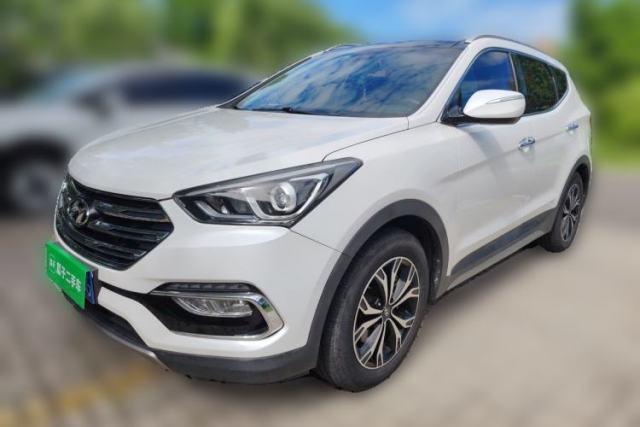 Used Hyundai Santa Fe 2017 2.0T Automatic All-Wheel Drive Smart 7-Seater