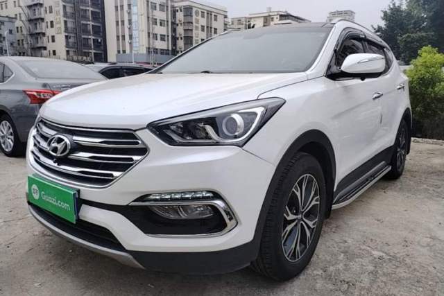 Used Hyundai Santa Fe 2017 2.0T Automatic All-Wheel Drive Smart 7-Seater
