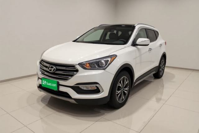 Used Hyundai Santa Fe 2017 2.0T Automatic Two-Wheel Drive Smart Version 7 Seats