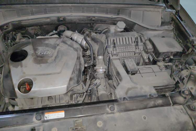 Used Hyundai Santa Fe 2017 2.0T Automatic All-Wheel Drive Smart 7-Seater Engine Bay Left