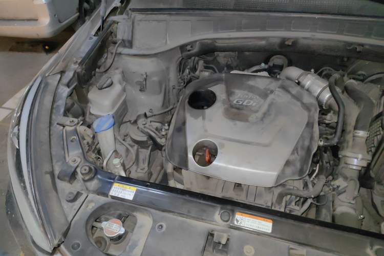 Used Hyundai Santa Fe 2017 2.0T Automatic All-Wheel Drive Smart 7-Seater Engine Bay Right