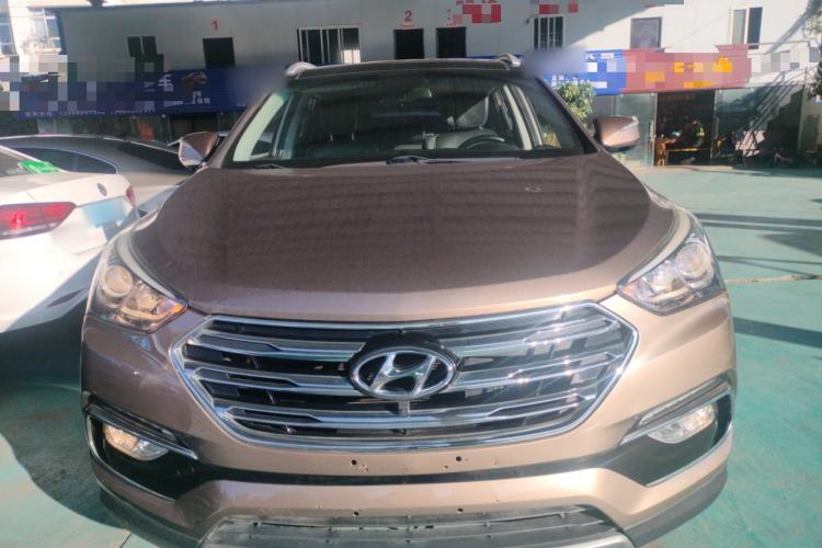 Used Hyundai Santa Fe 2017 2.0T Automatic All-Wheel Drive Smart 7-Seater Exterior 1