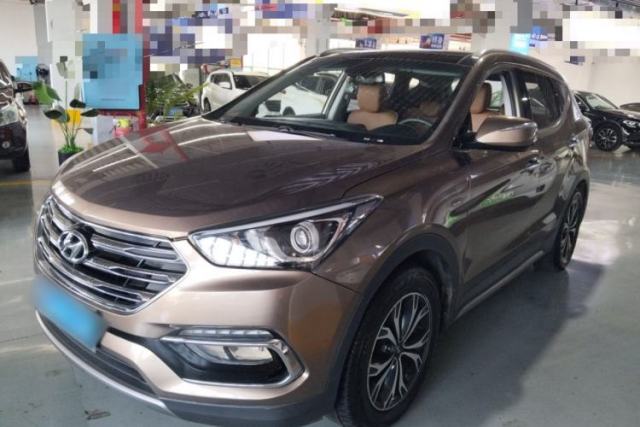 Used Hyundai Santa Fe 2017 2.0T Automatic Two-Wheel Drive Smart Version 7 Seats