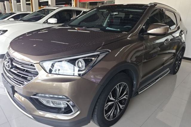 Used Hyundai Santa Fe 2017 2.0T Automatic Two-Wheel Drive Smart Version 7 Seats
