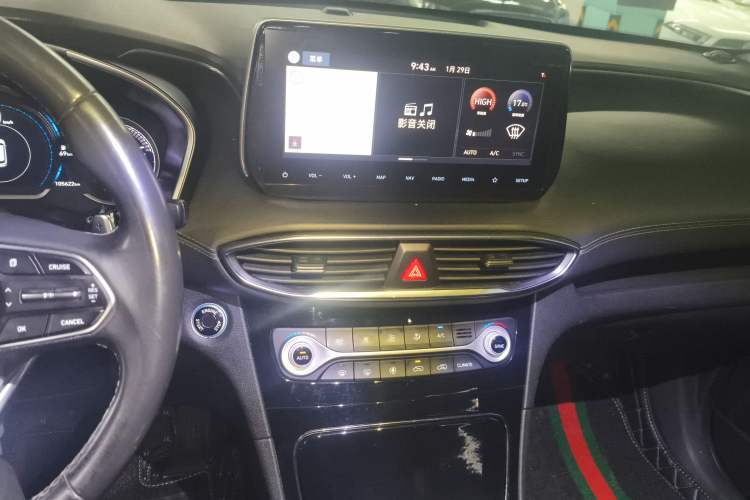 Used Hyundai Santa Fe 2019 380 TGDi GLS Automatic 2WD Luxury Version China VI Standard Audio And AC Panel