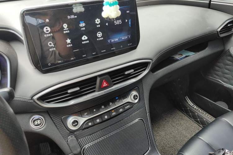 Used Hyundai Santa Fe 2019 380 TGDi DLX Automatic Two-Wheel Drive Prestige Plus Version China VI Standard Audio And AC Panel