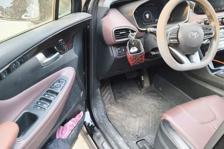 Used Hyundai Santa Fe 2019 380 TGDi DLX Automatic All-Wheel Drive Prestige PLUS (HTRAC) China VI Driver Seat