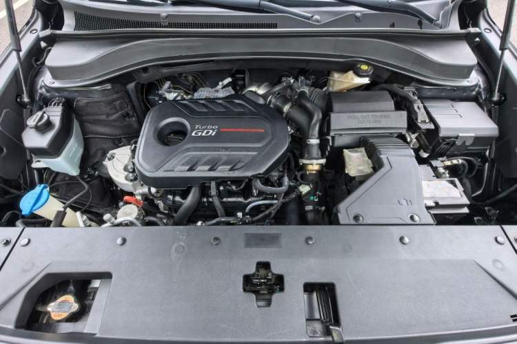 Used Hyundai Santa Fe 2019 380 TGDi GLS Automatic 2WD Luxury Version China VI Standard Engine Bay