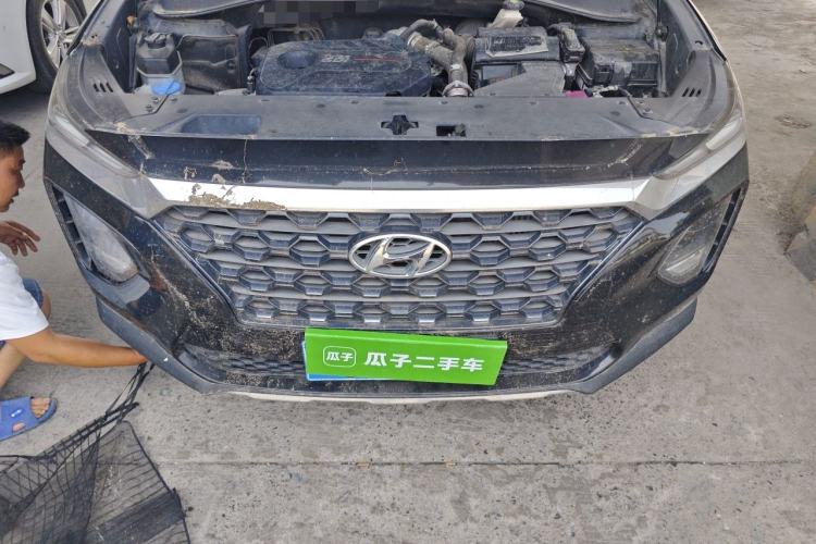 Used Hyundai Santa Fe 2019 380 TGDi GLS Automatic 2WD Luxury Version China VI Standard Engine Bay