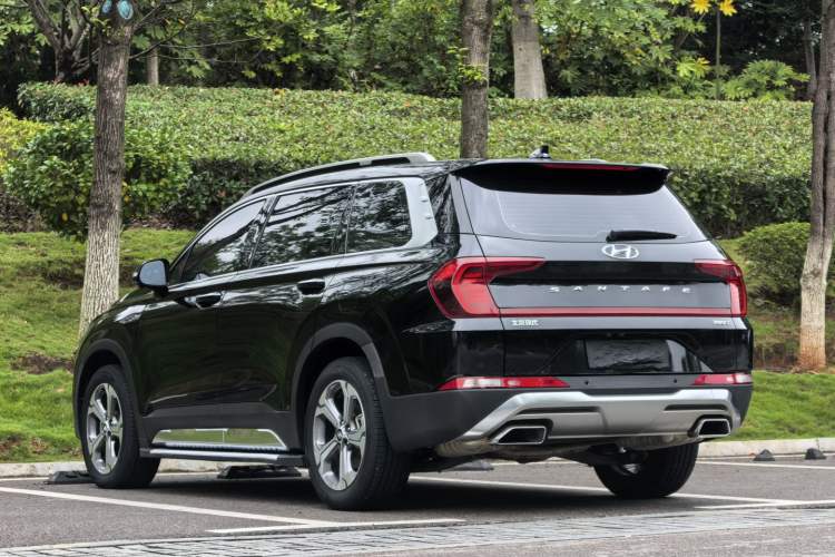 Used Hyundai Santa Fe 2019 380 TGDi GLS Automatic 2WD Luxury Version China VI Standard Exterior 3