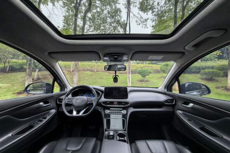 Used Hyundai Santa Fe 2019 380 TGDi GLS Automatic 2WD Luxury Version China VI Standard Interior 2