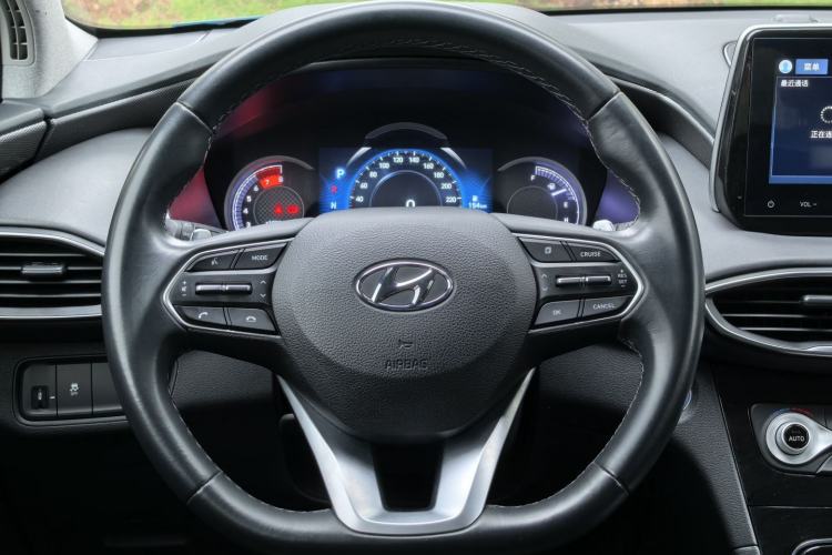 Used Hyundai Santa Fe 2019 380 TGDi GLS Automatic 2WD Luxury Version China VI Standard Interior 6