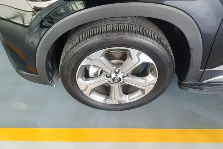 Used Hyundai Santa Fe 2019 380 TGDi DLX Automatic Two-Wheel Drive Prestige Plus Version China VI Standard Left Front Wheel Hub