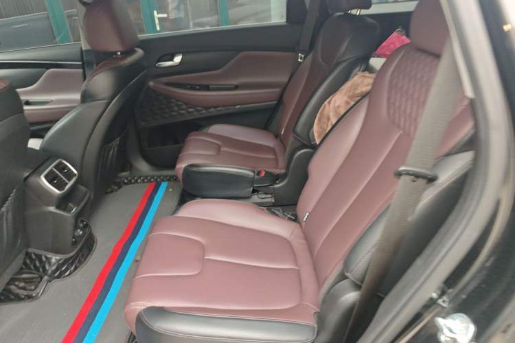 Used Hyundai Santa Fe 2019 380 TGDi DLX Automatic Two-Wheel Drive Prestige Plus Version China VI Standard Left Rear Seat