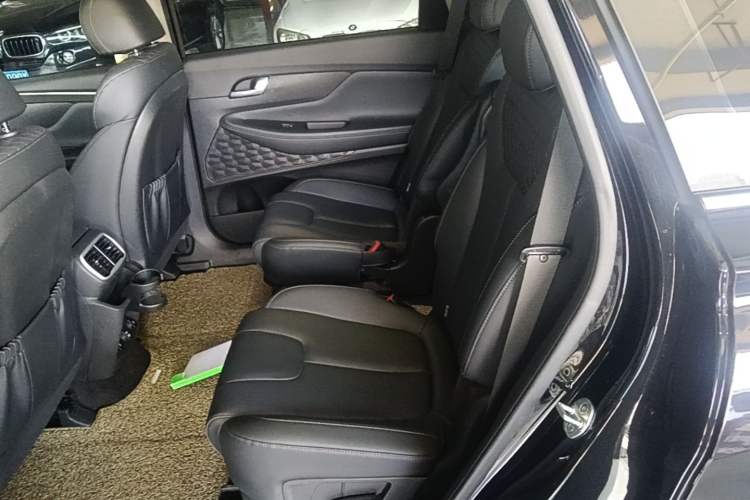 Used Hyundai Santa Fe 2019 380 TGDi DLX Automatic Two-Wheel Drive Prestige Plus Version China VI Standard Left Rear Seat