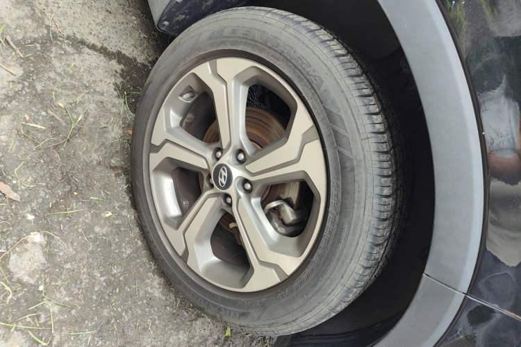Used Hyundai Santa Fe 2019 380 TGDi DLX Automatic Two-Wheel Drive Prestige Plus Version China VI Standard Right Front Wheel Hub